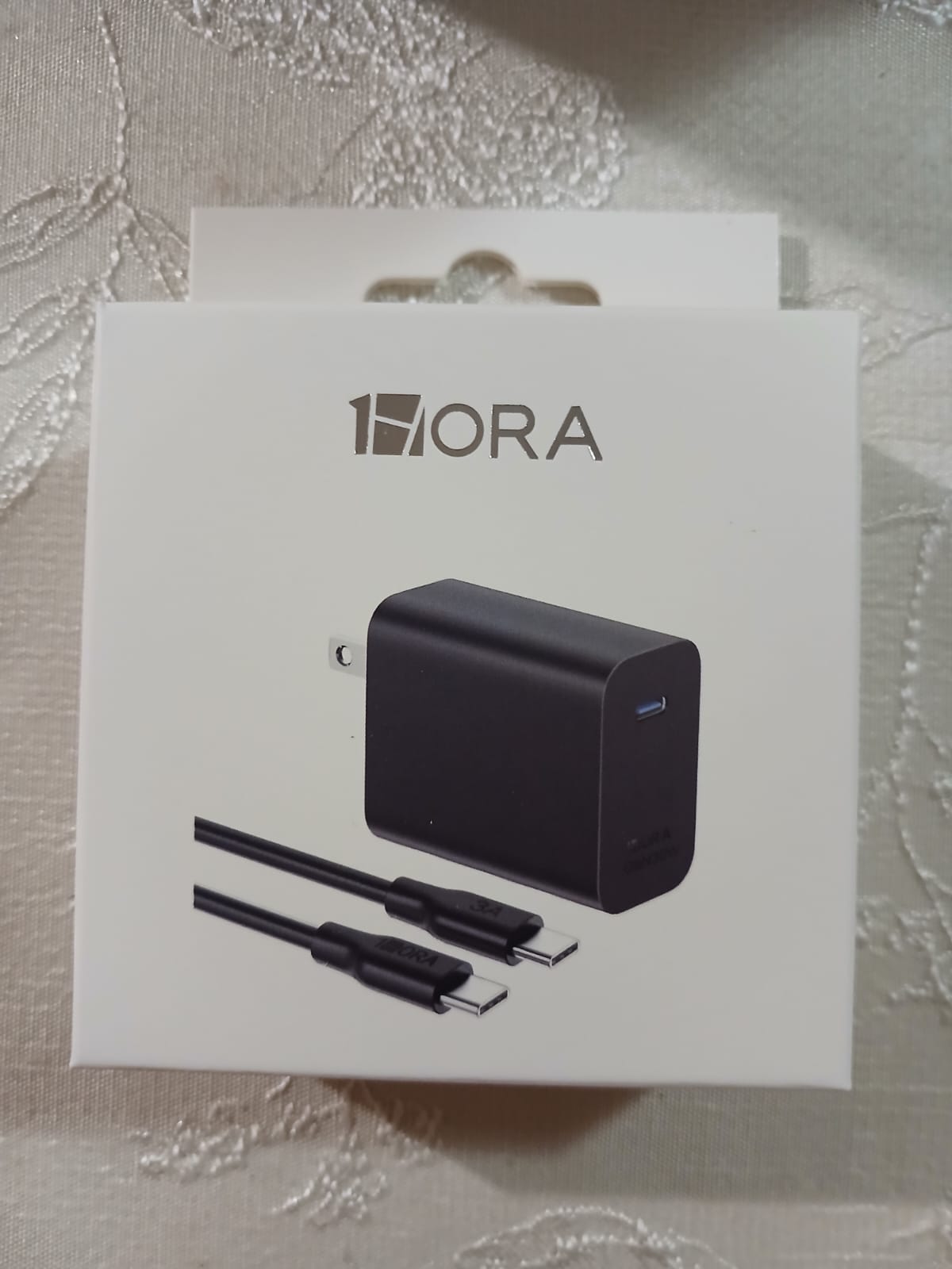 Cargador 1HORA GAR165 — 30W GaN Tipo C | PD con cable USB-C a USB-C de 1m incluido